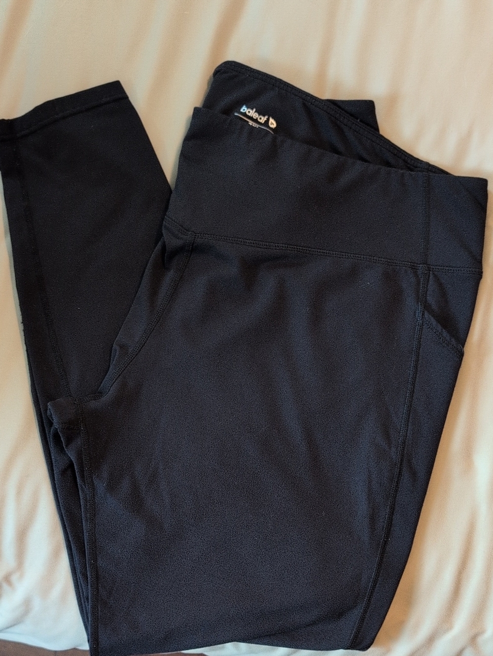 Baleaf Black Athletic High-Waist Leggings with Side Pocket